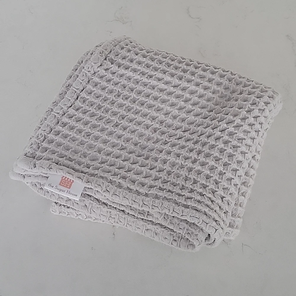 Sugar House | Waffle Swaddle Wrap Light Gray Color - Picture 2 of 4